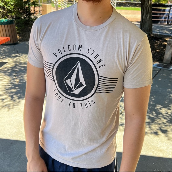 VOLCOM MEN STONE TRUE TO THIS NUDE BEIGE T SHIRT ROCK HARD MOUNTAIN STRIPE TAN M - Picture 5 of 16